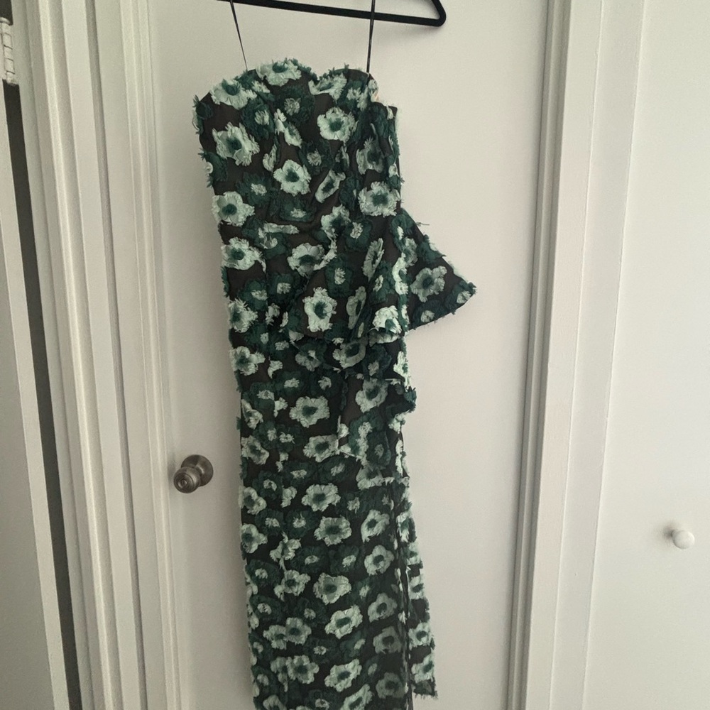 Elliatt Green Floral Strapless Dress